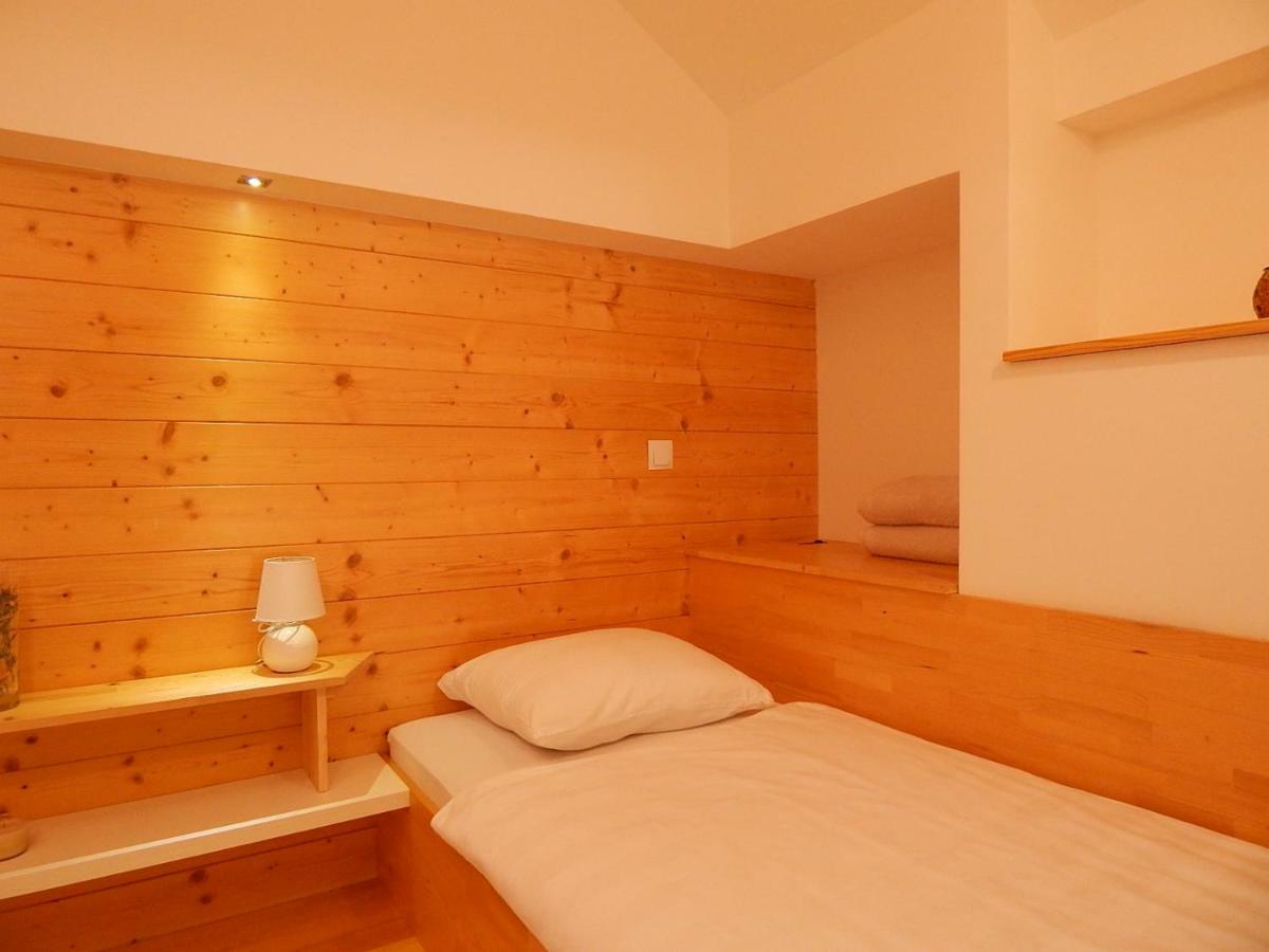Studio Apartman Lakasa Rakovica Exterior foto